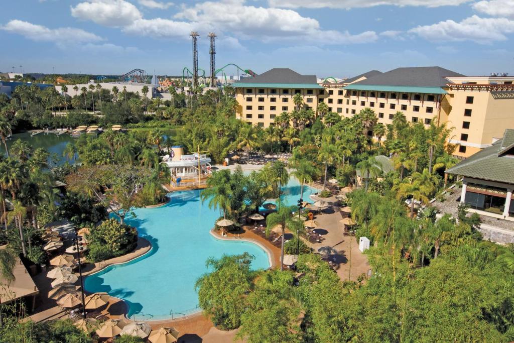 Universal’s Loews Royal Pacific Resort Orlando hotels with waterpark