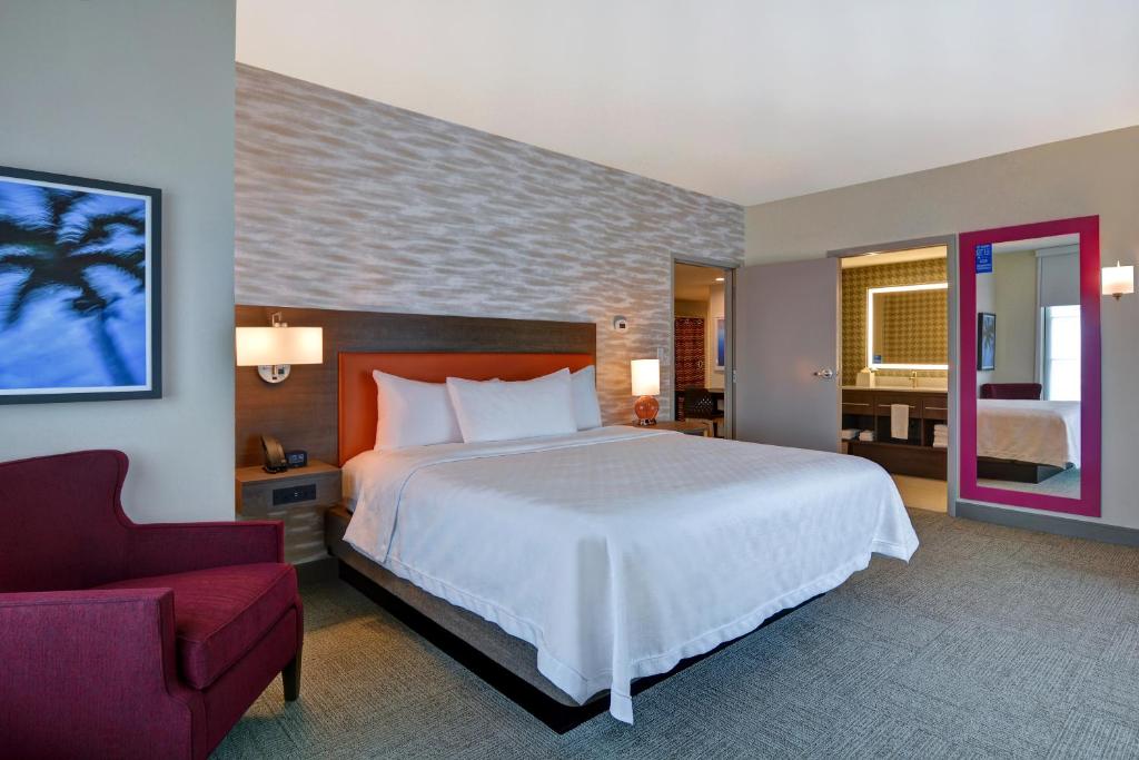 Home2 Suites By Hilton Orlando Flamingo Crossings Pet friendly hotels orlando